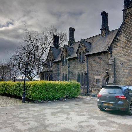 הוילה לידס The Old Vicarage - Secure Parking, Fast Wifi, Garden מראה חיצוני תמונה